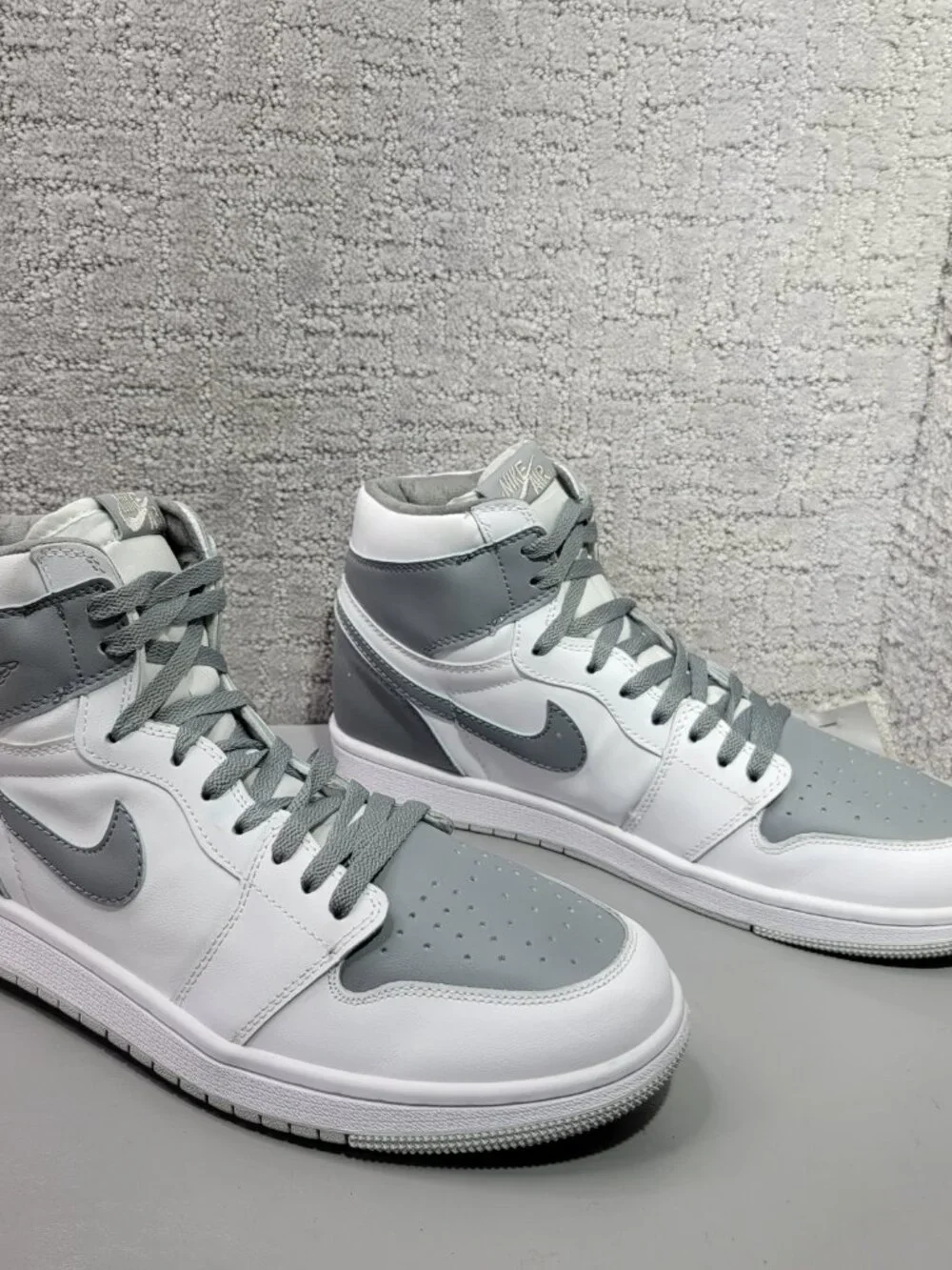 Nike Air Jordan 1 Retro High Stealth Men's Size US 12 Gray White Athletic Shoes